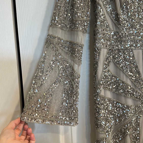 NWT AIDAN MATTOX BEADED SILVER GOWN - Picture 7 of 17